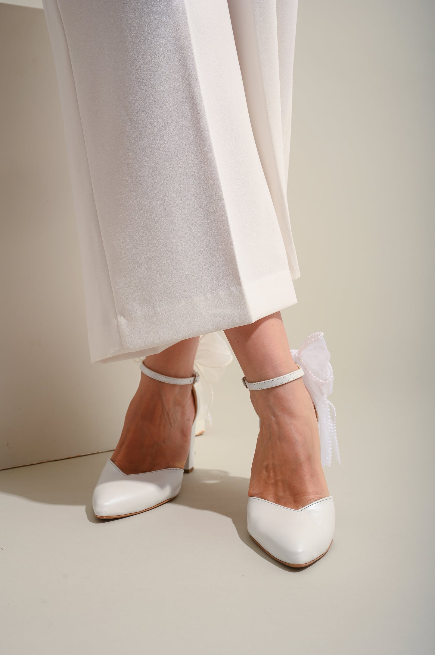 White Leather Pointed Toe Block Heel with Organza Back Bow, Rise above the Pointy Waves - PinkyPromiseAccs