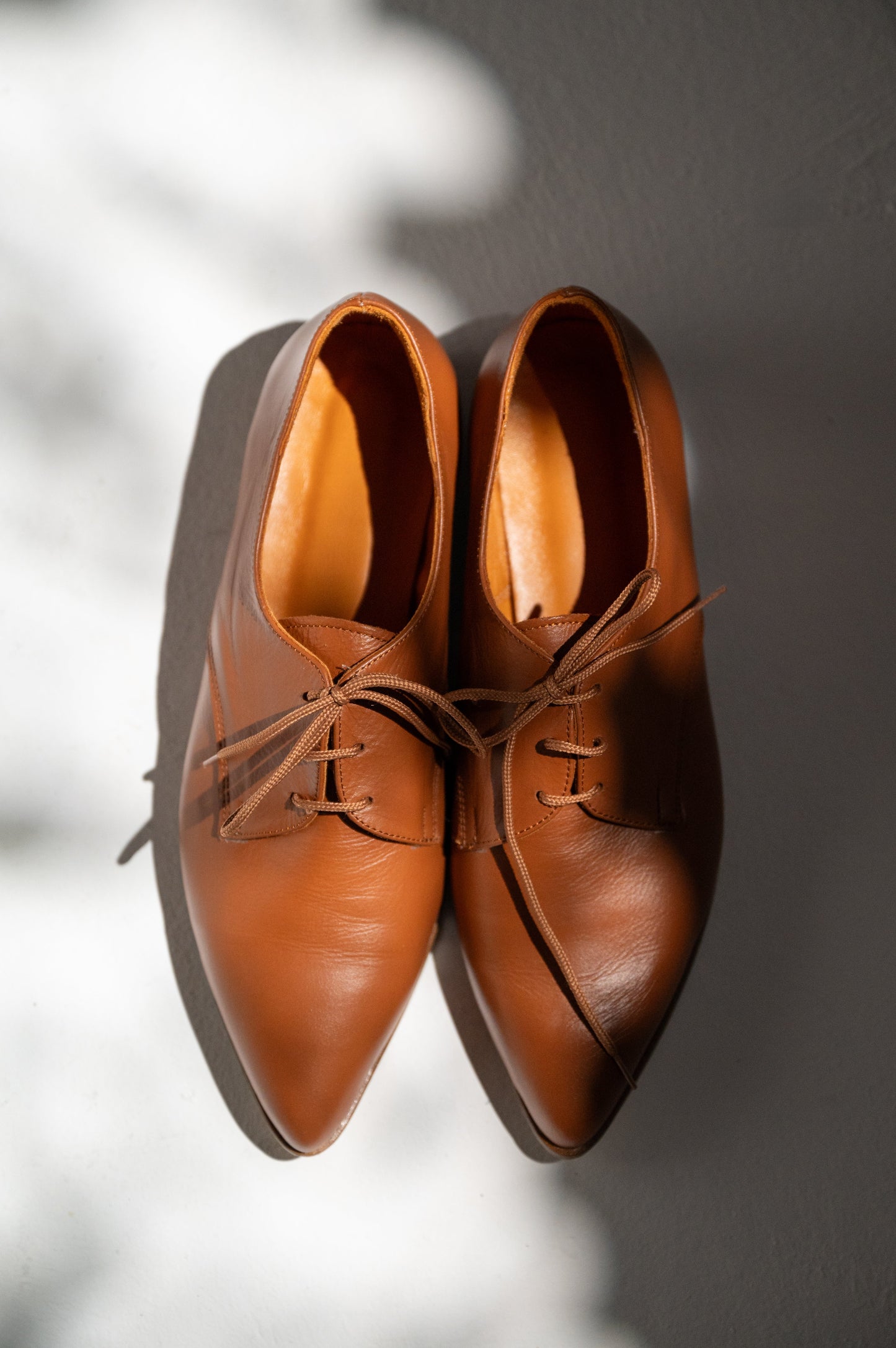 oxford pointed toe shoes