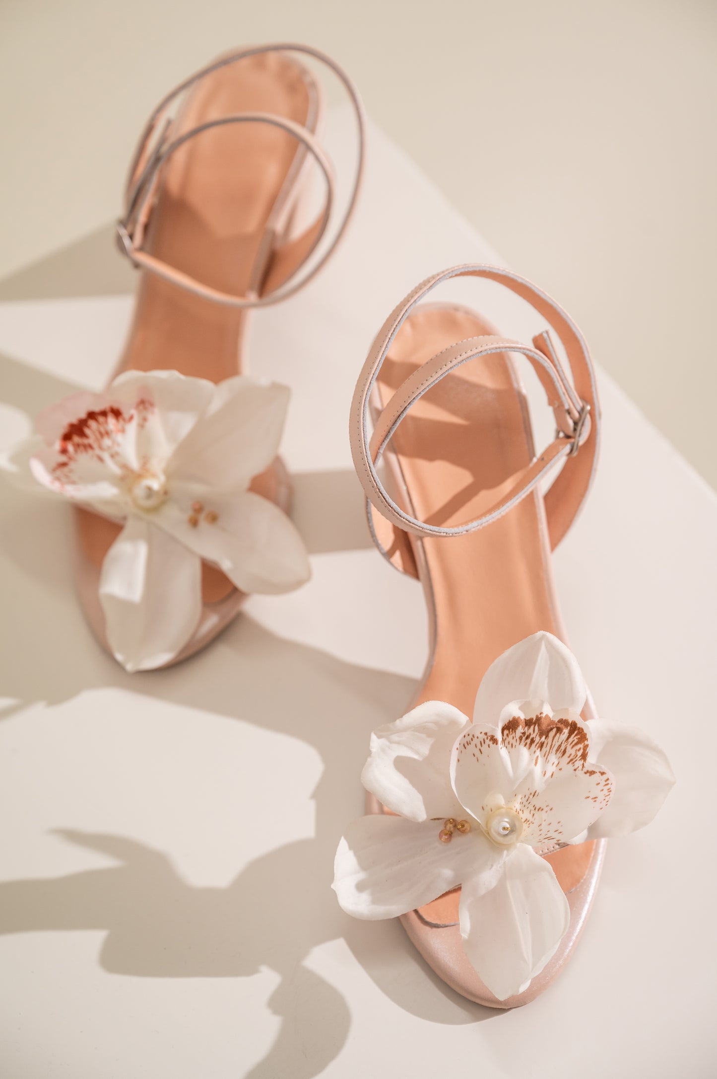floral heels, white flower heels