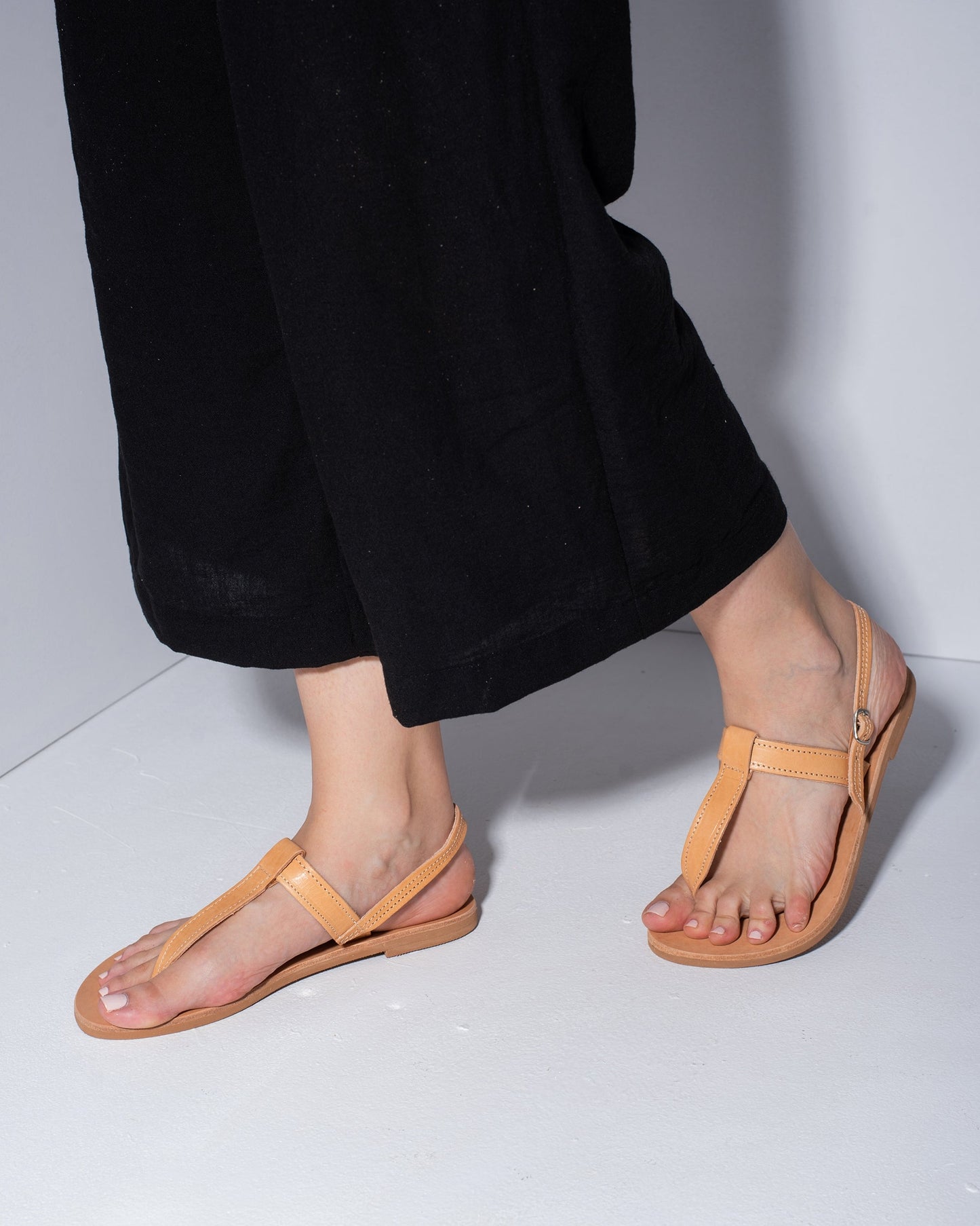 Wonen Leather Sandals, Daphne - PinkyPromiseAccs