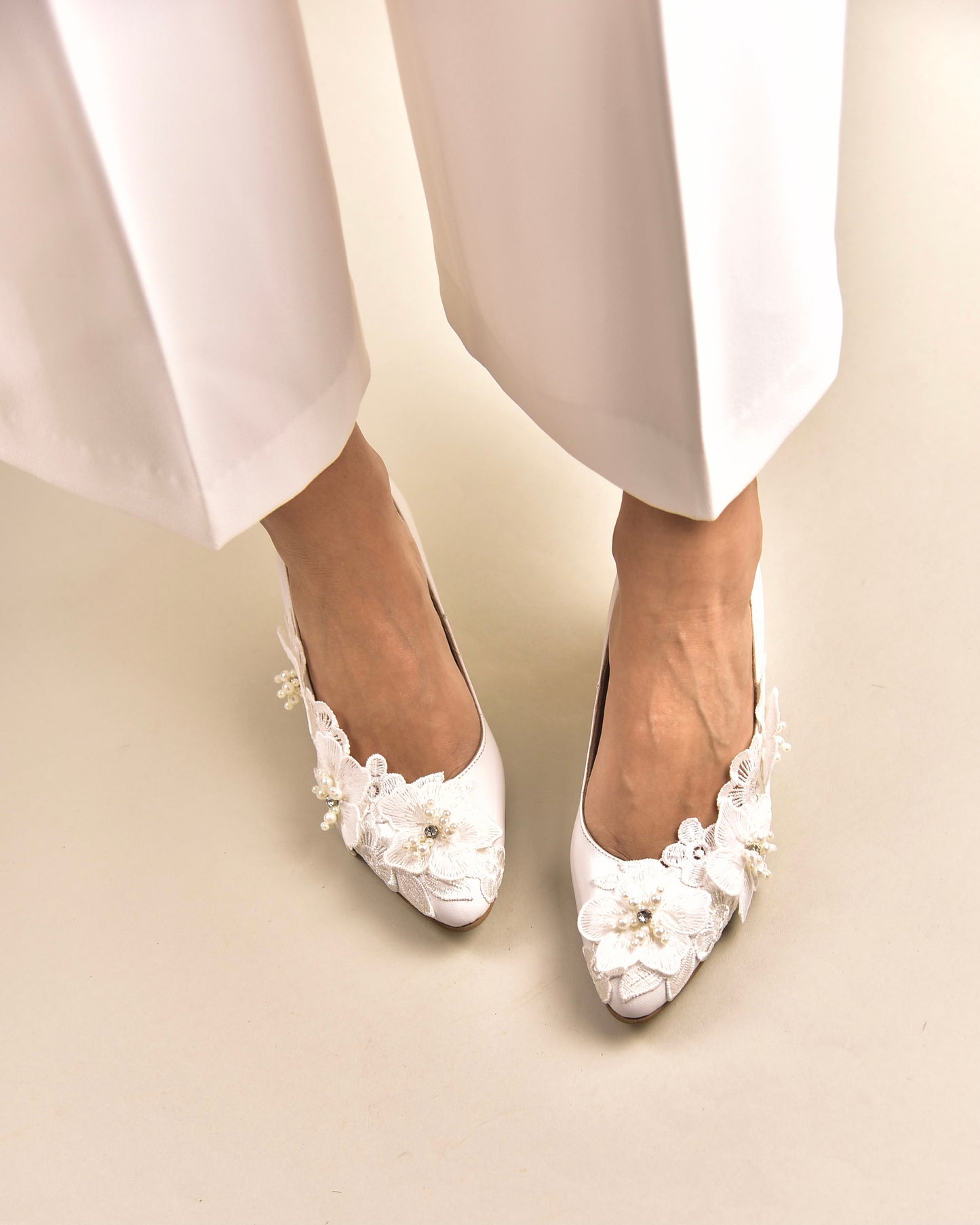 Flower White Wedding Shoes, Pointed Flowers - PinkyPromiseAccs