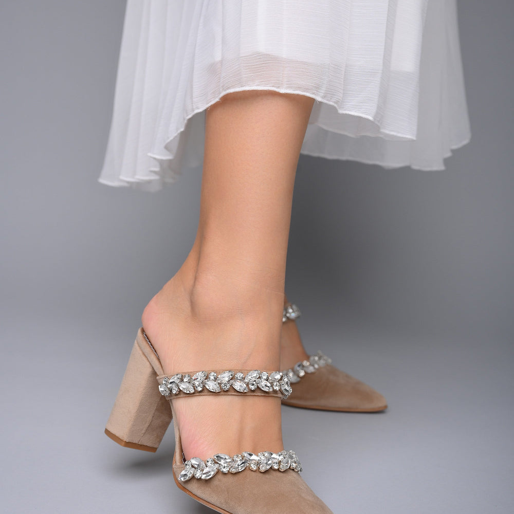 
                  
                    bridal shoes heels
                  
                