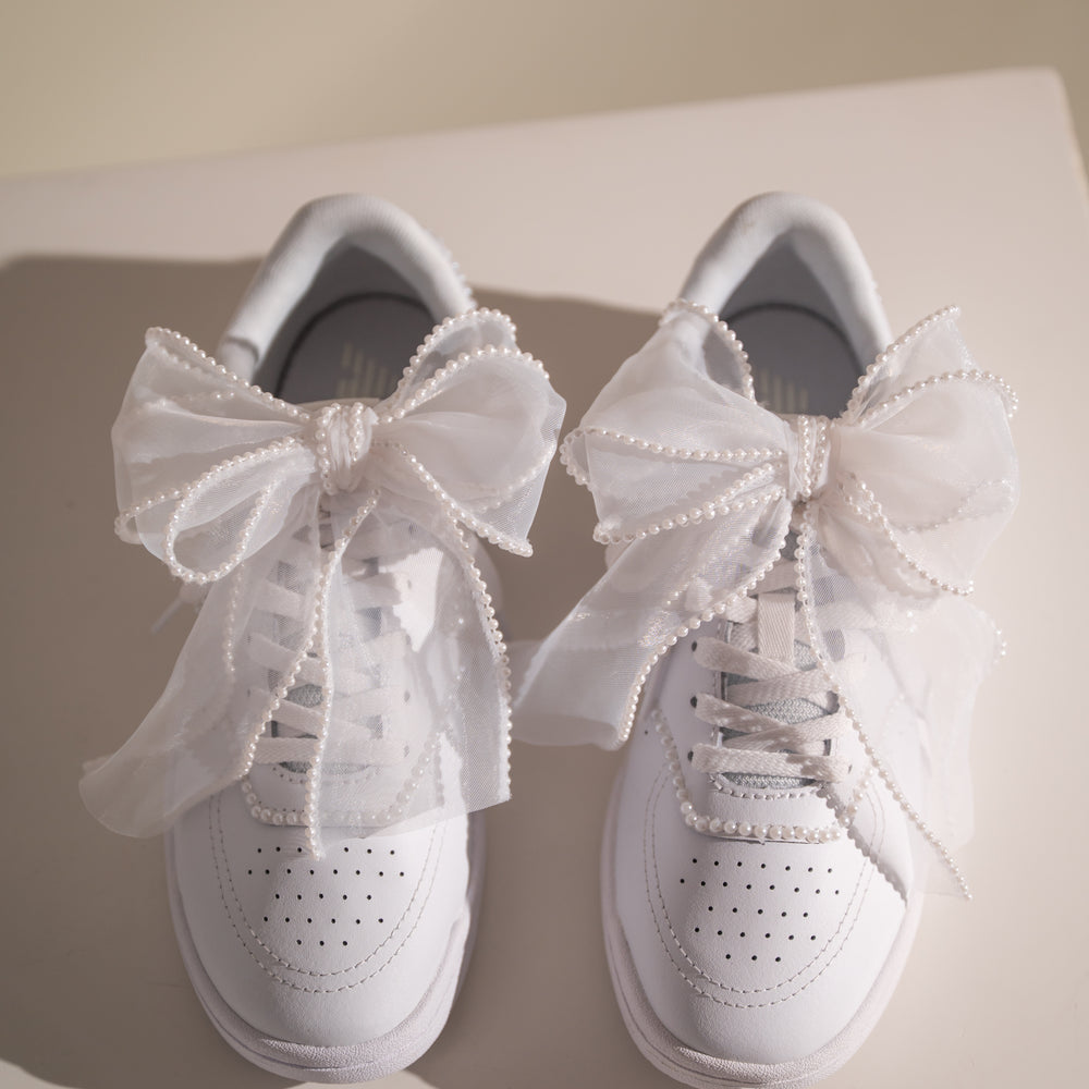 
                  
                    White Bridal Sneakers, Pearl Glide New Balance
                  
                