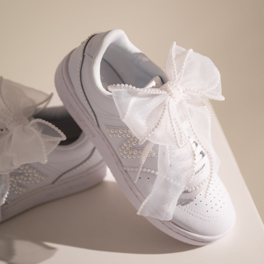 
                  
                    White Bridal Sneakers, Pearl Glide New Balance
                  
                