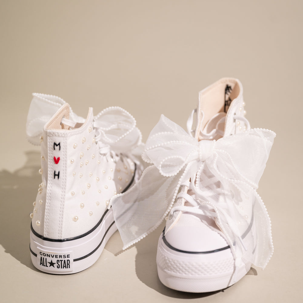 
                  
                    white bridal sneakers,
wedding reception shoes,
wedding shoes designer
                  
                