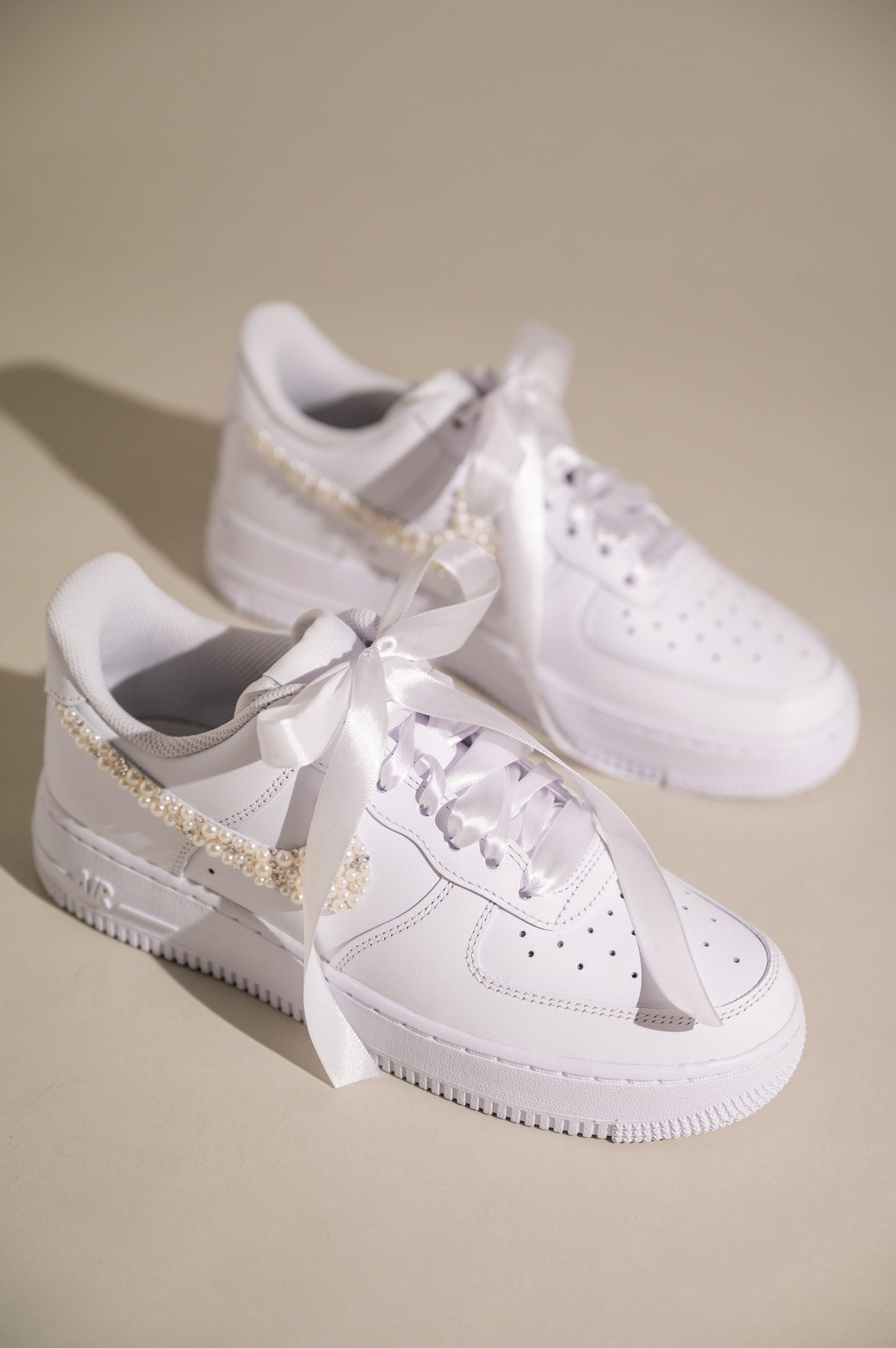 Luxe Pearls Walkers Nike Air Force 1 '07