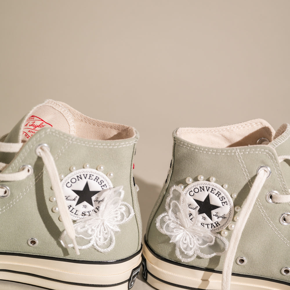 
                  
                    bridal sneakers converse,
lace converse wedding,
blinged out converse for wedding
                  
                