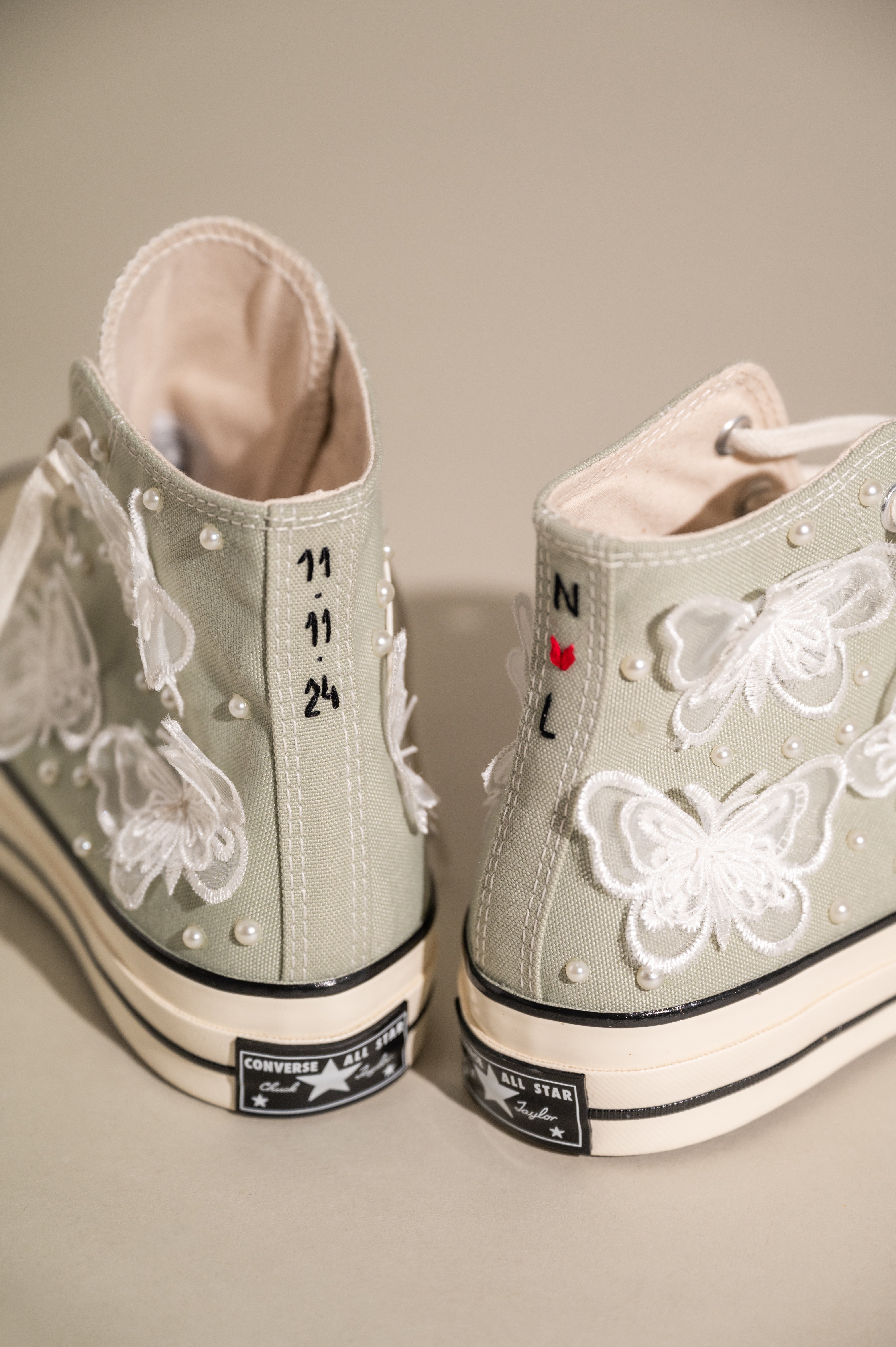 Converse wedding shoes bridal best sale