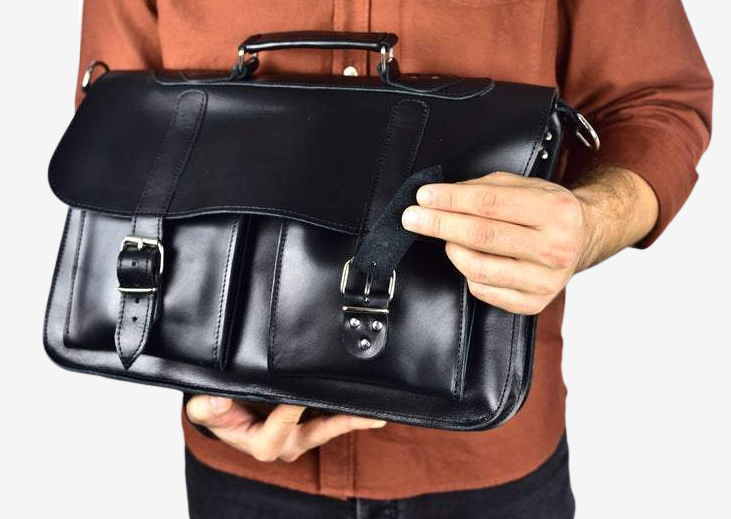 
                  
                    leather briefcases made in Greece
                  
                