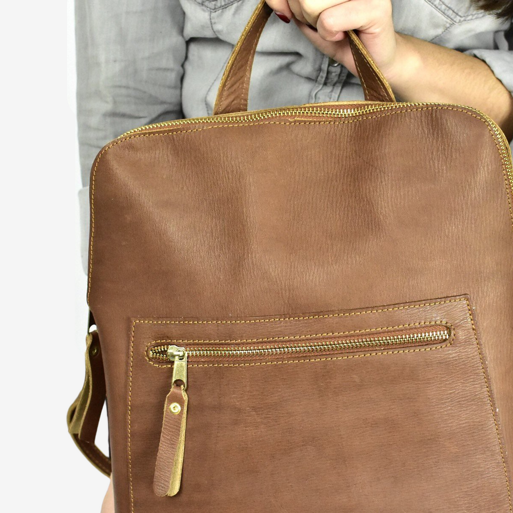 
                  
                    Medium Backpack, Cinnamon
                  
                