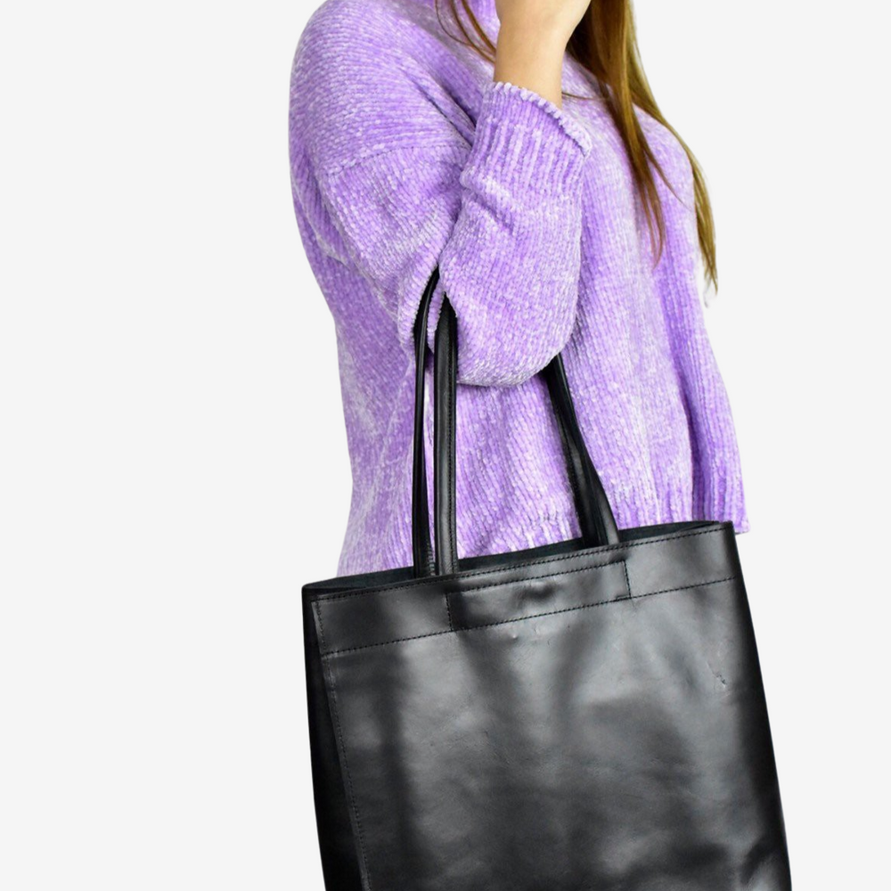 
                  
                    handmade leather shoulder bags for women
                  
                