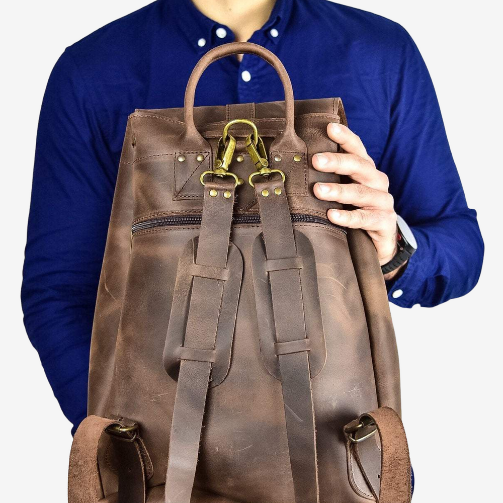 
                  
                    mens leather bags
                  
                