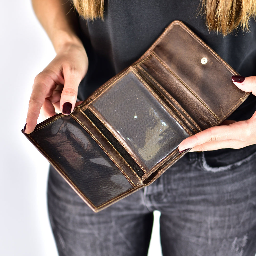 
                  
                    best leather wallets for women
                  
                