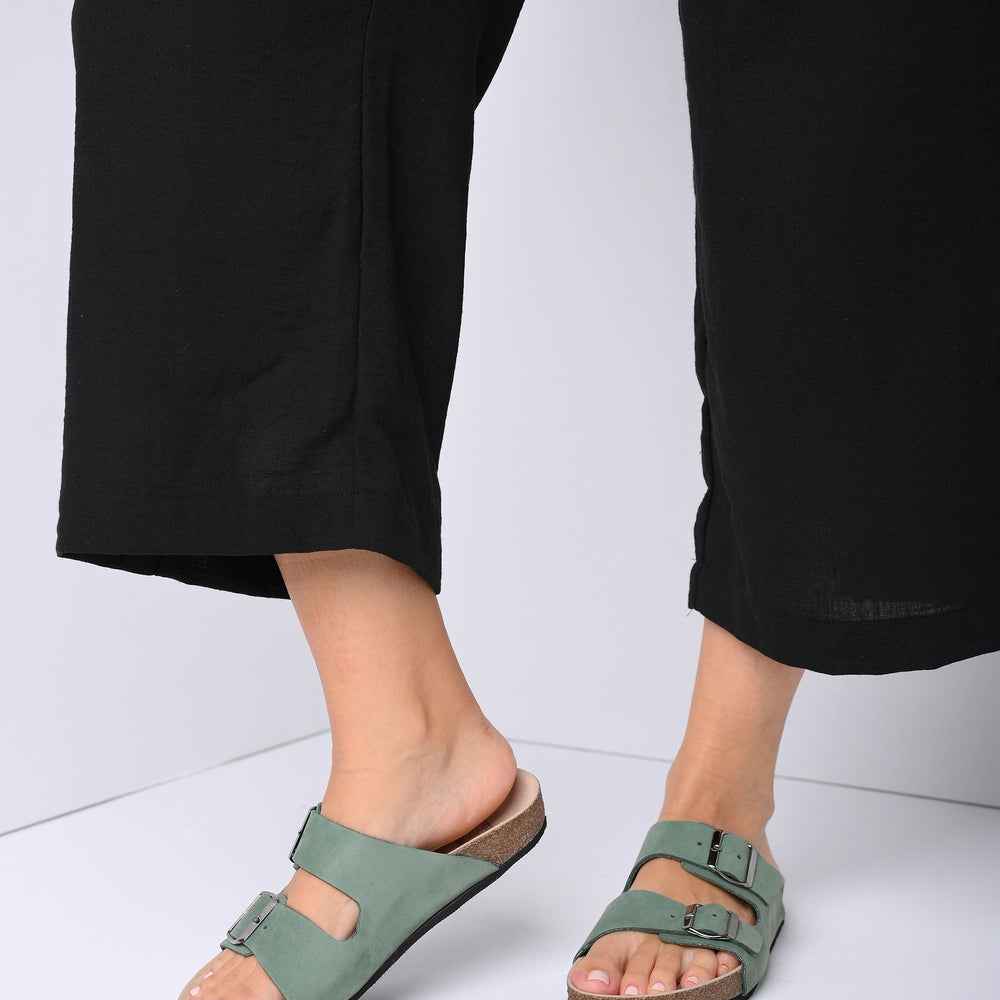 
                  
                    comfortable women’s sandals 
                  
                