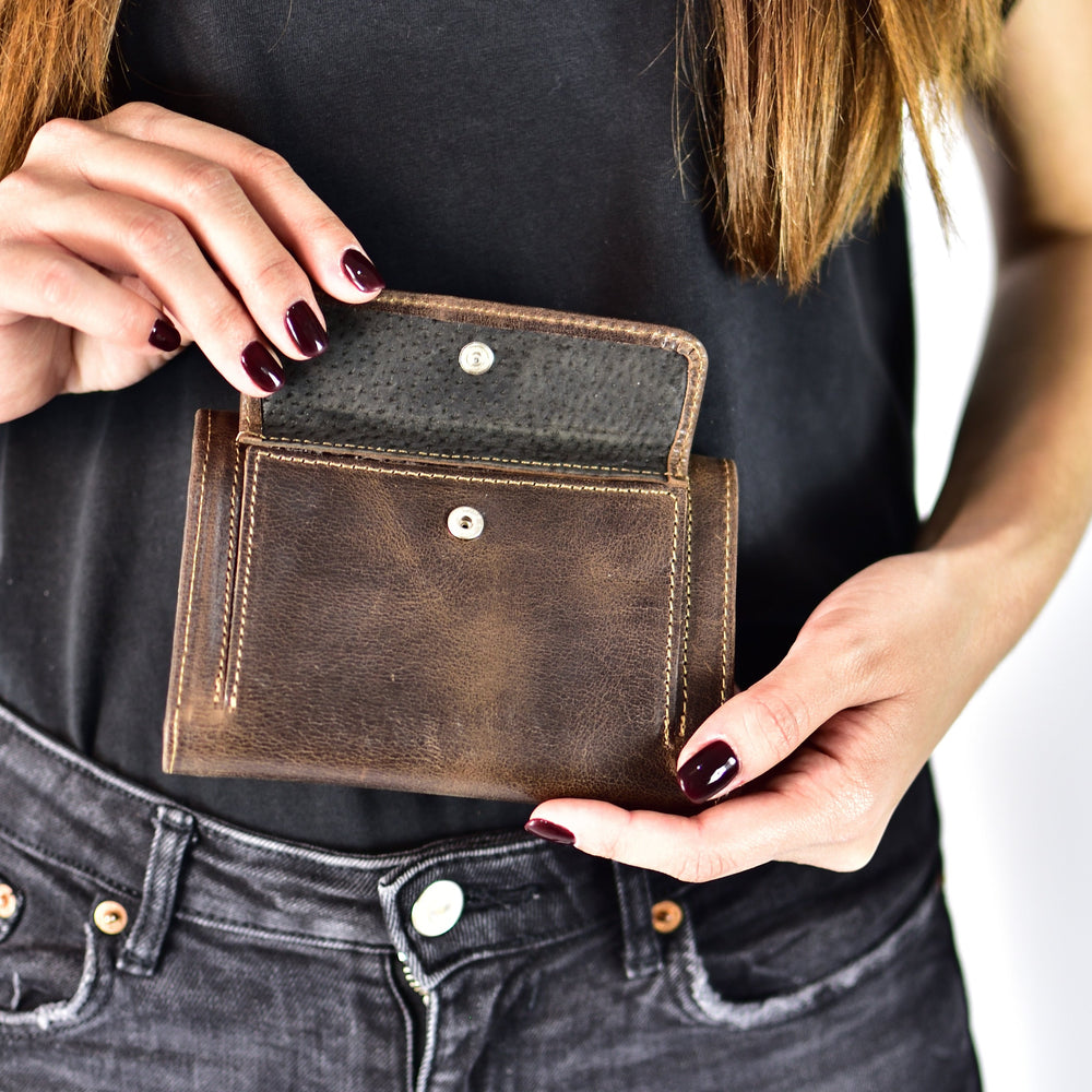 
                  
                    brown leather wallets for women
                  
                