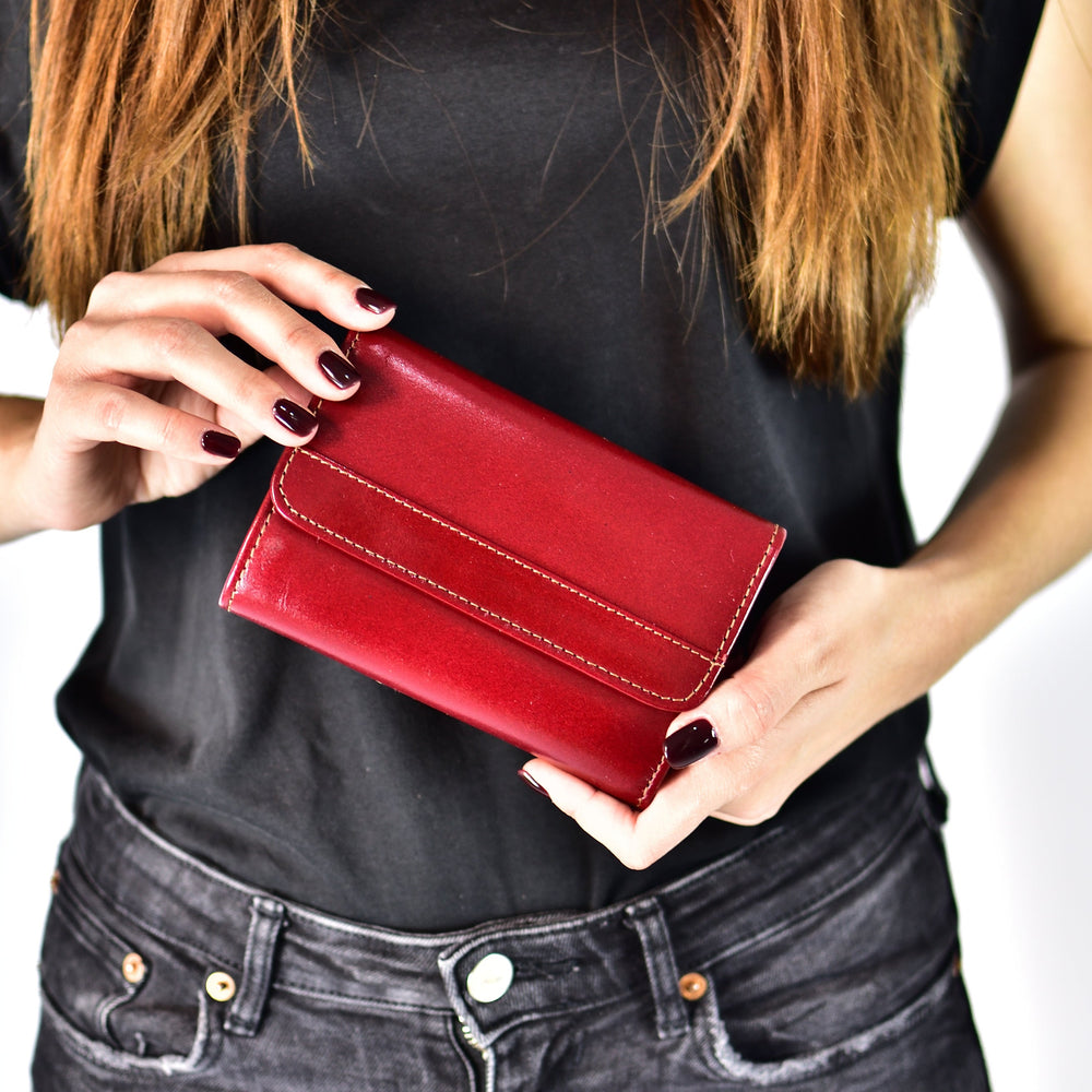 
                  
                    handmade leather wallets
                  
                