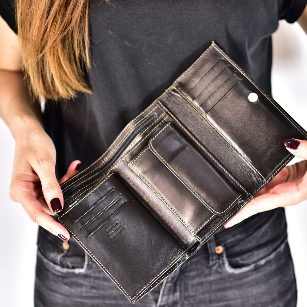 
                  
                     greek leather wallets for women
                  
                