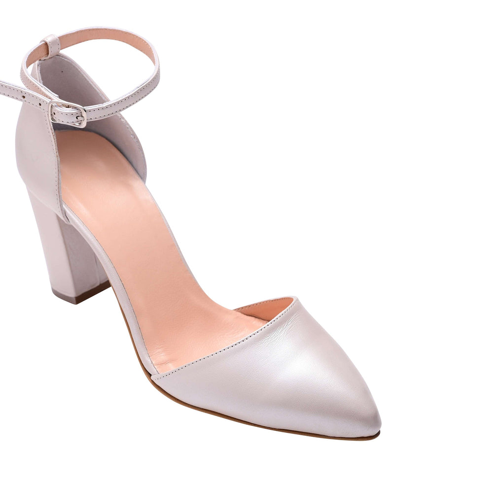 
                  
                    wedding shoes low heel for bride
                  
                