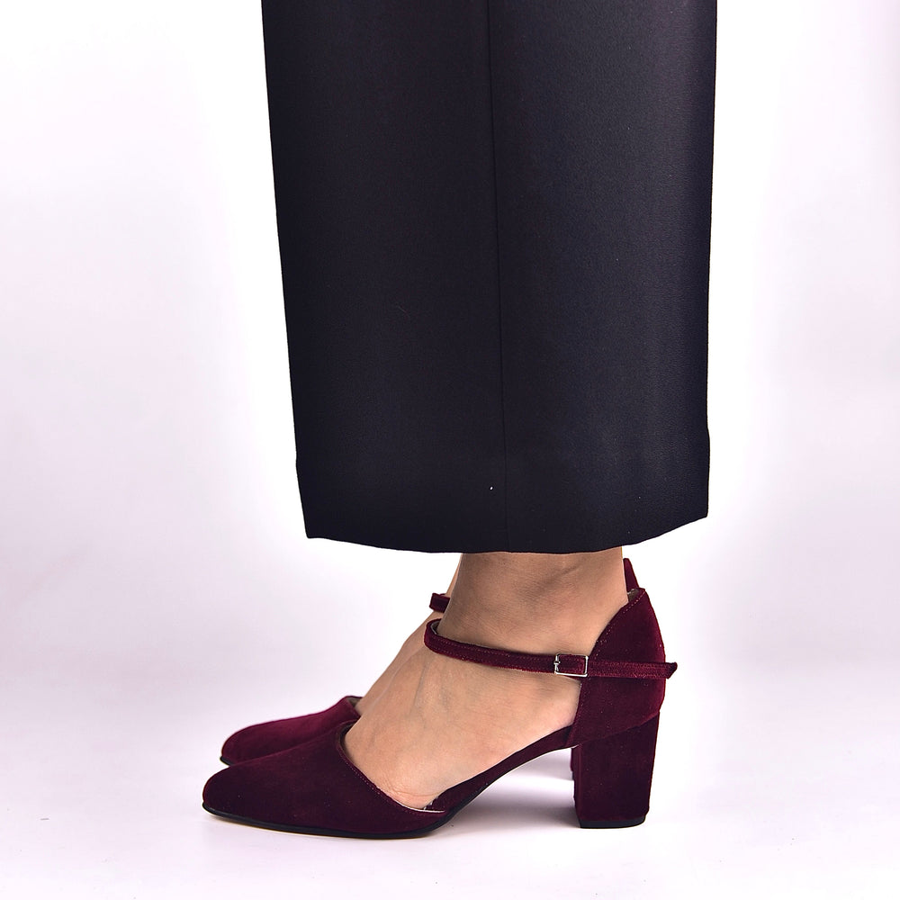 
                  
                    velvet heels, βελούδινα νυφικά παπούτσια
                  
                