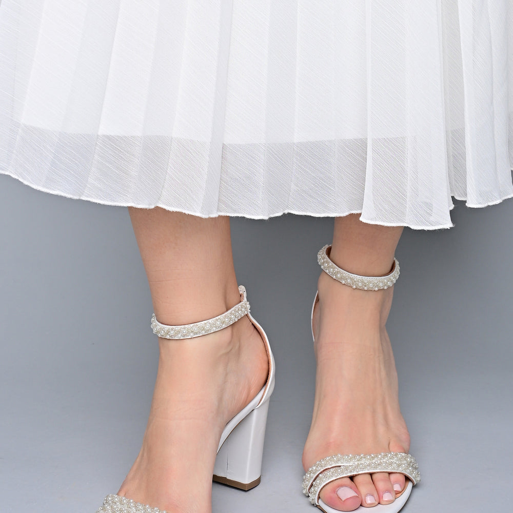 
                  
                    pearl wedding shoes
                  
                