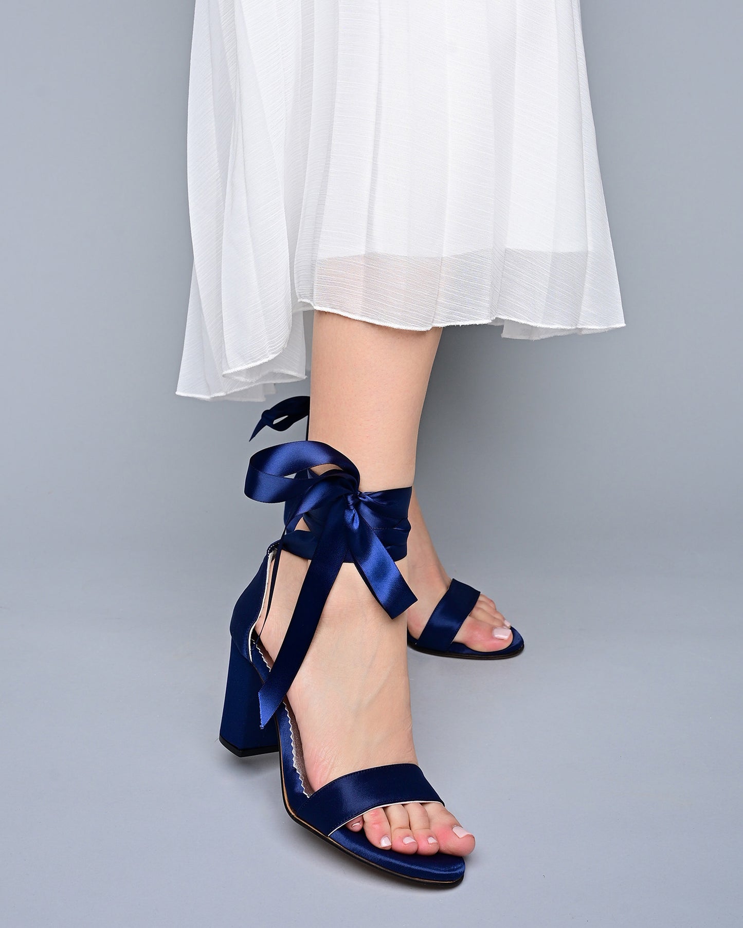Load image into Gallery viewer, blue heels
