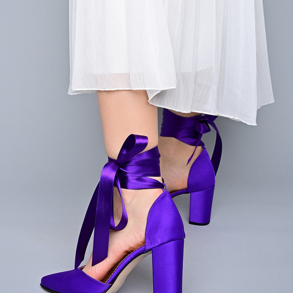 
                  
                    bridal shoes
                  
                