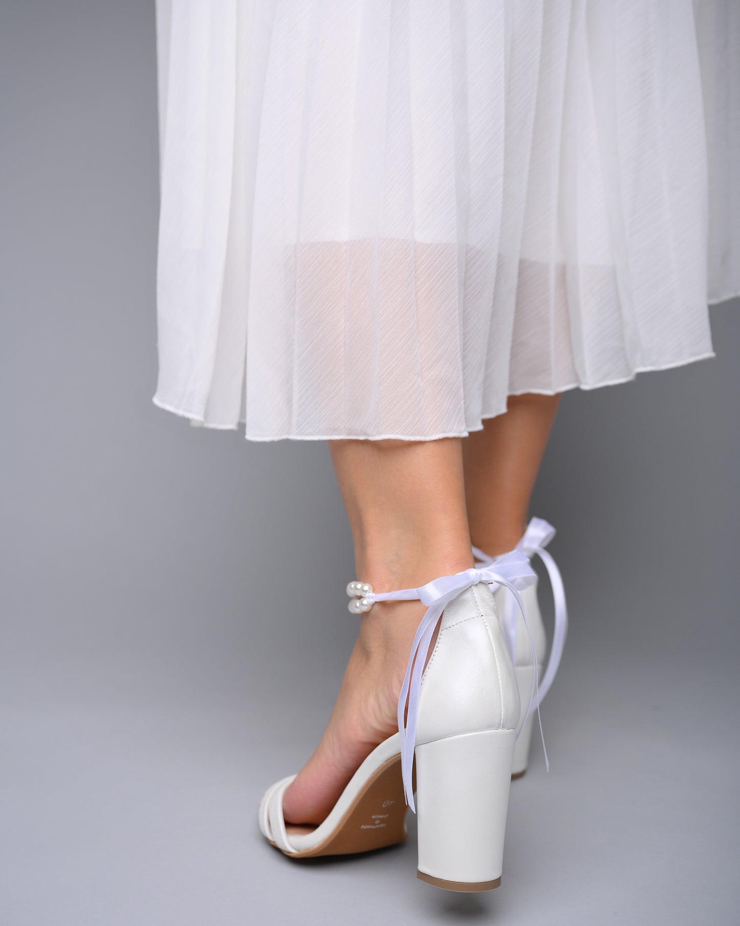 Load image into Gallery viewer, bridal sandals for wedding
