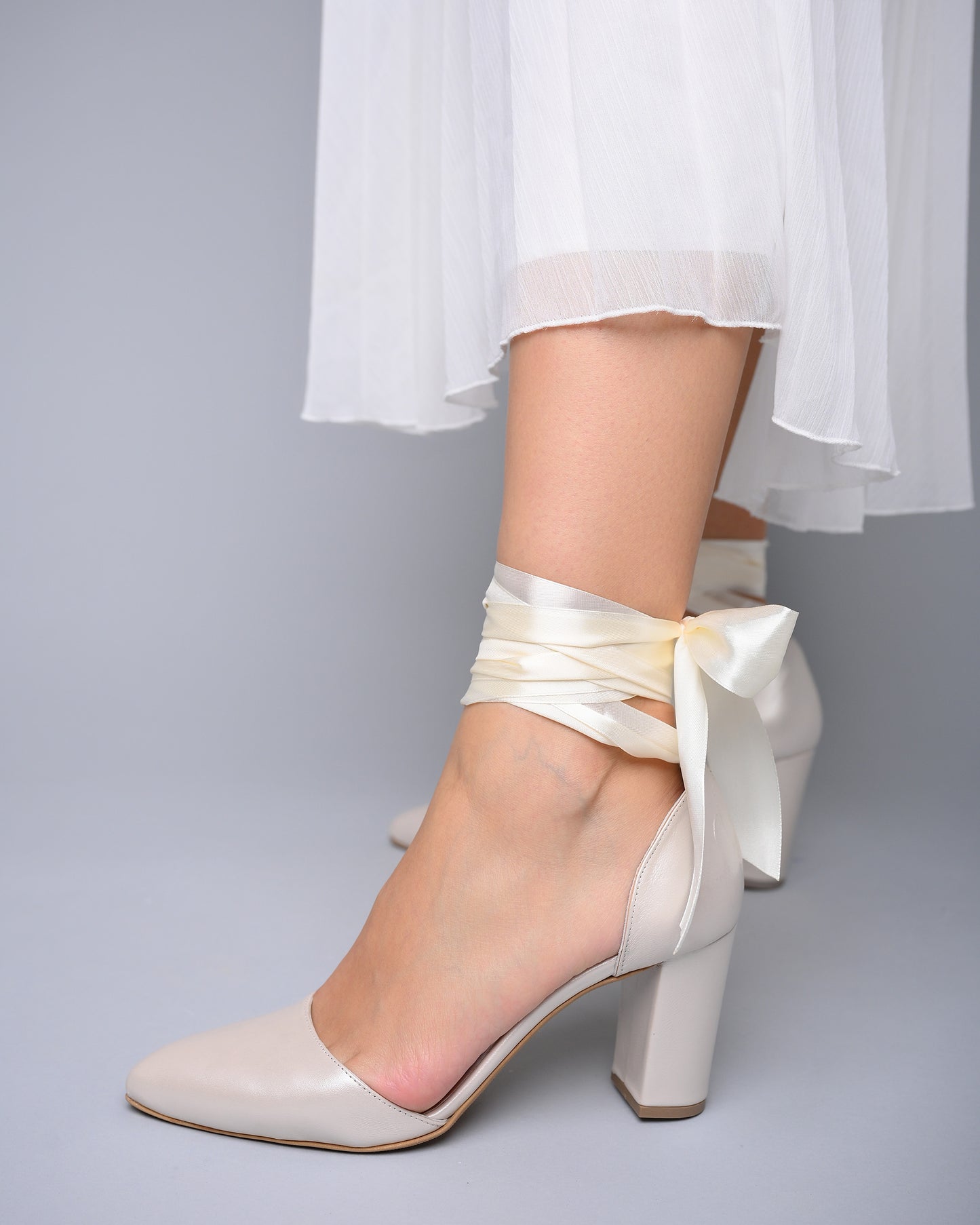 bridal shoes with bow