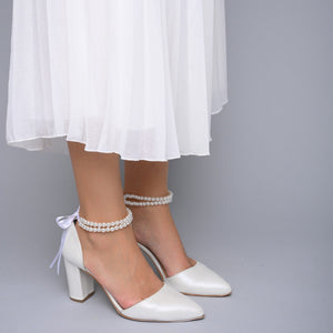 
            
                Load image into Gallery viewer, wedding shoes with pearls
            
        