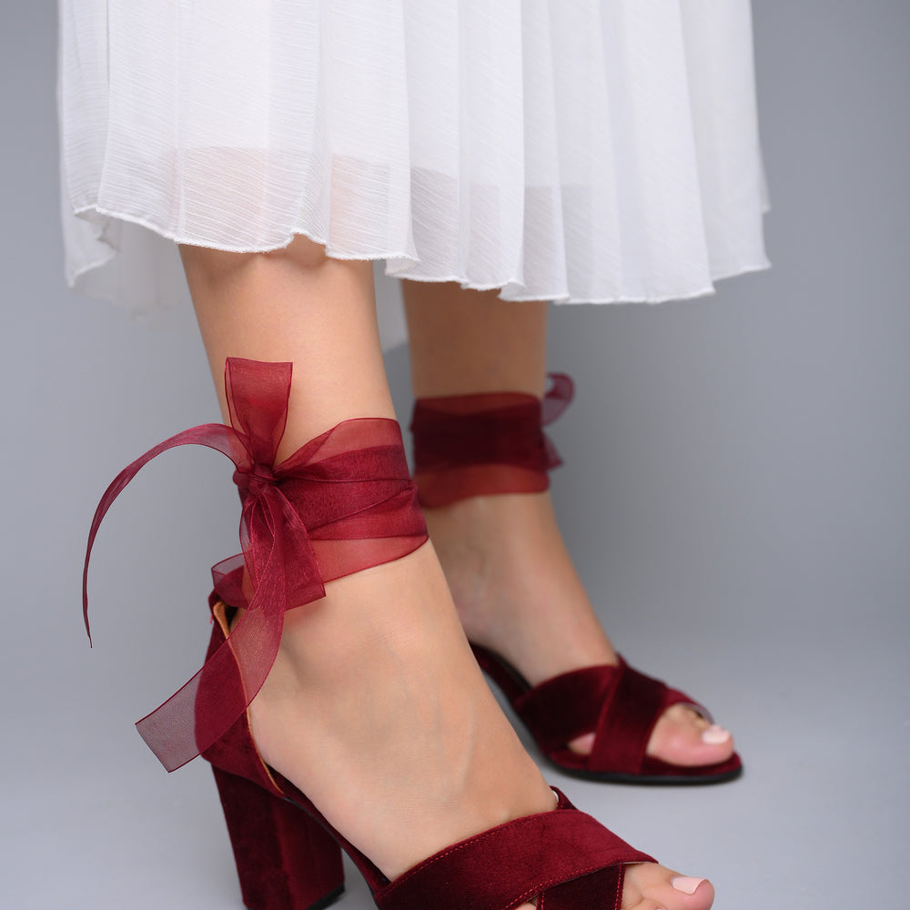 
                  
                    burgundy bridal shoes heels
                  
                
