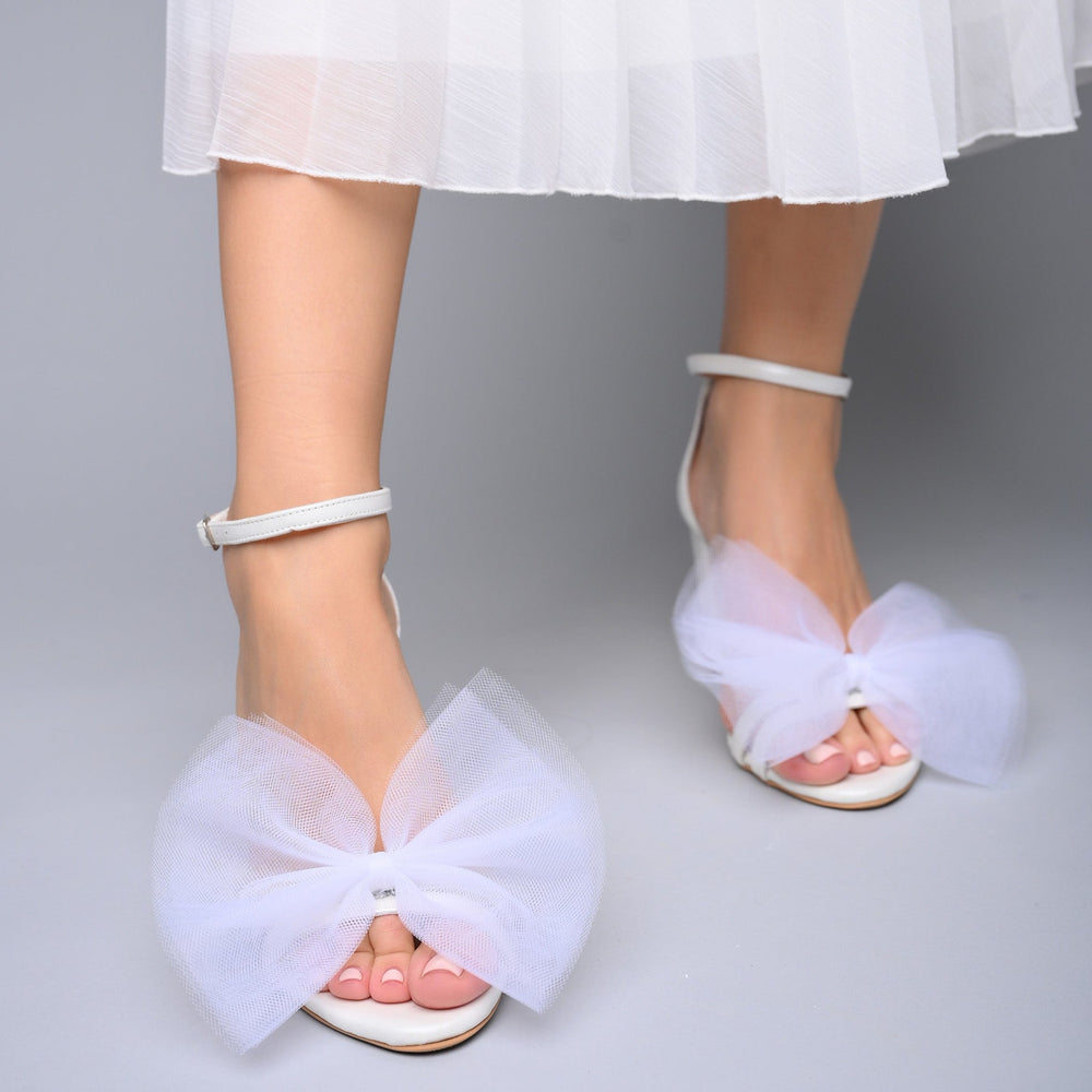 
            
                Load image into Gallery viewer, wedding shoes bow
            
        