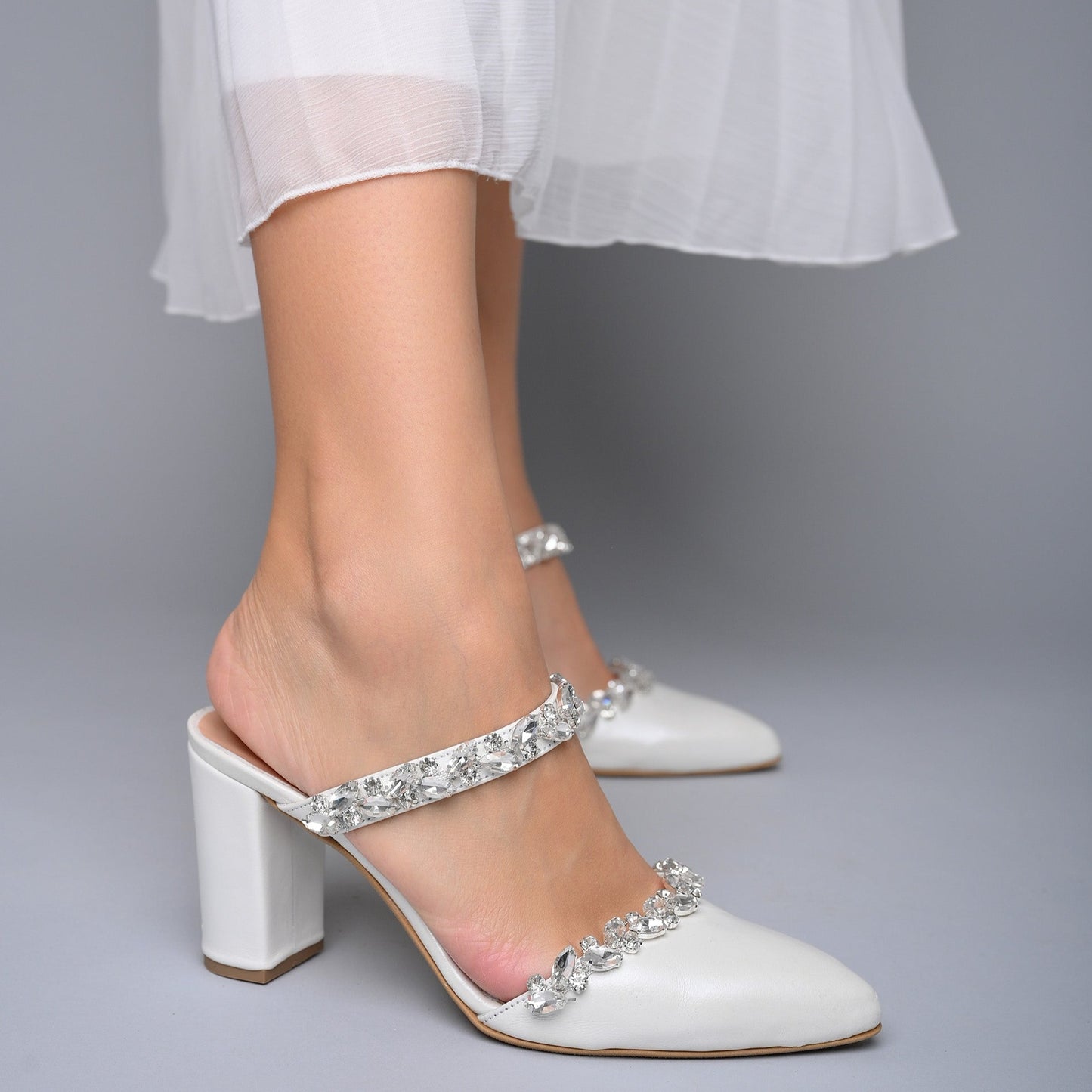 Buy White Open Toe Chunky High Heels Sandals | Look Stylish | DressFair.com