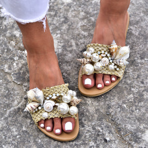 sandals with shells