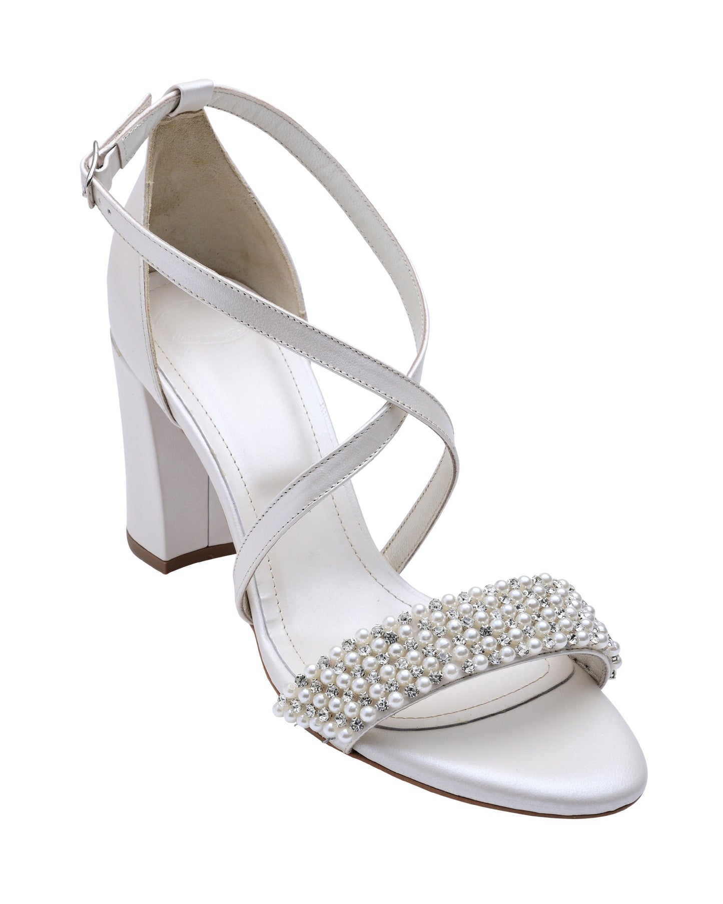 Load image into Gallery viewer, ivory wedding shoes with pearls
